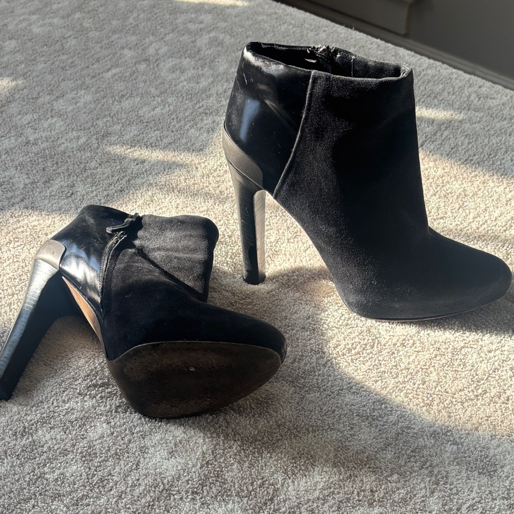 Fendi Black suede and leather ankle boots